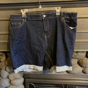 Jean Shorts 26W